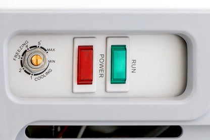 Congelador Paletero tapa cristal curvo IceHaus CHPC260 capacidad de 260 litros